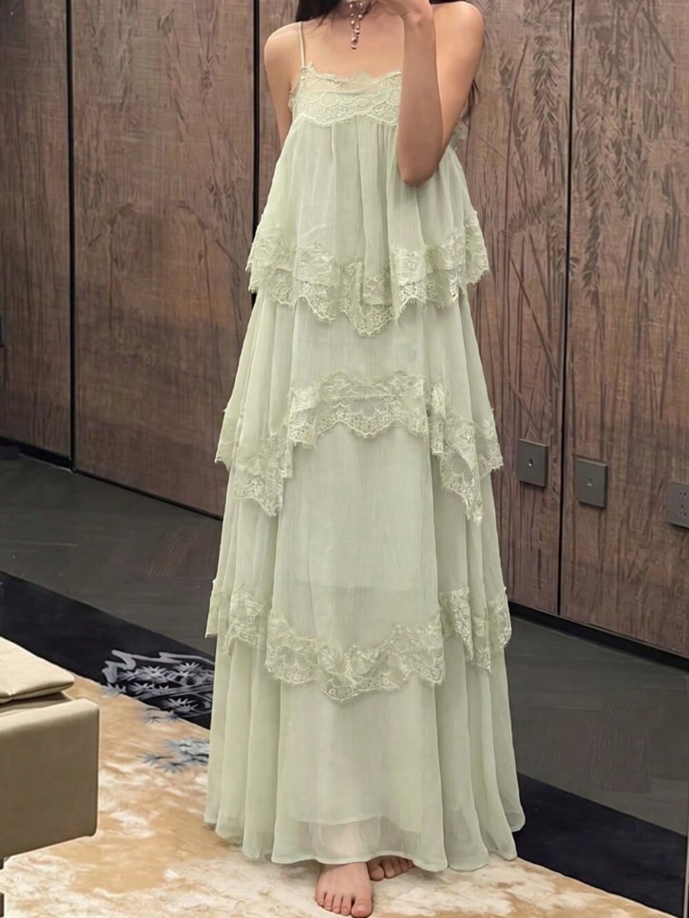 Pastel Green Elegant Women's Adjustable Strap Chiffon Dress with Contrast Lace - Picture 4 of 9